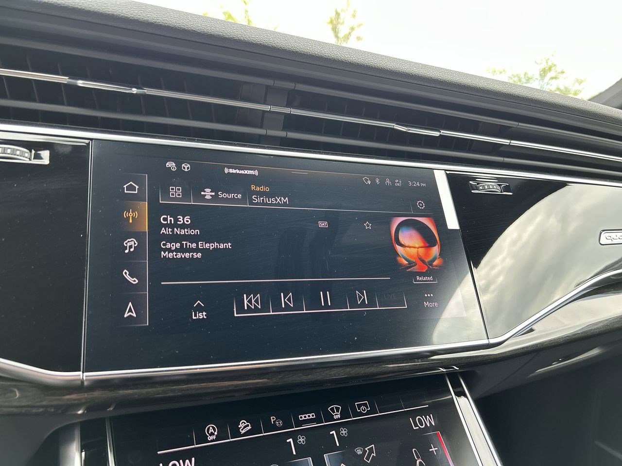 2025 Audi Q7 55 Prestige photo 4