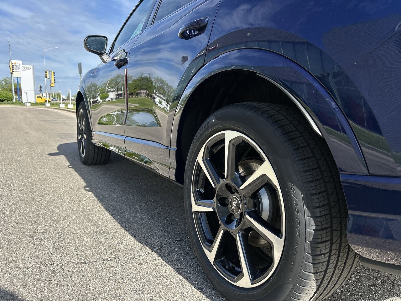 2025 Audi Q3 S line Premium Plus photo 3
