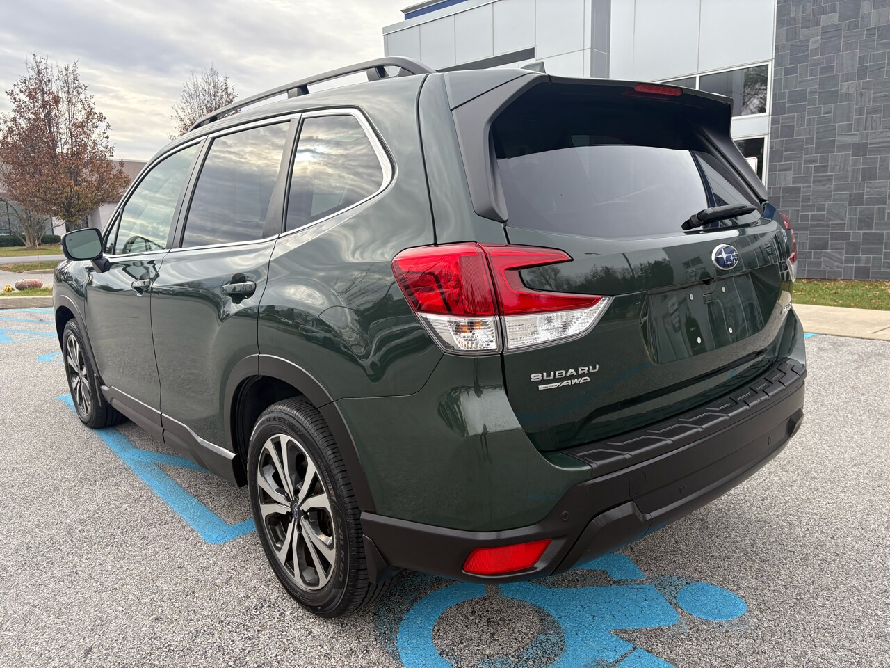 2022 Subaru Forester Limited photo 3