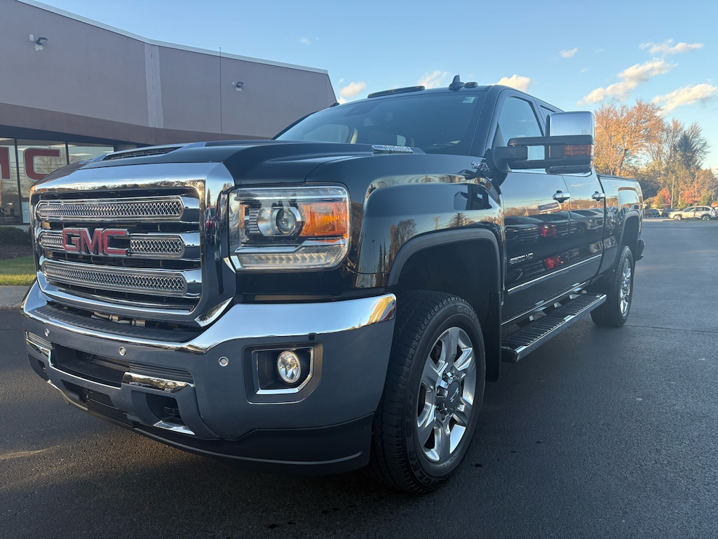 Used 2019 GMC Sierra 2500HD SLT Truck Crew Cab
