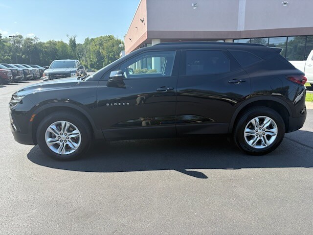 2022 Chevrolet Blazer 2LT photo 2