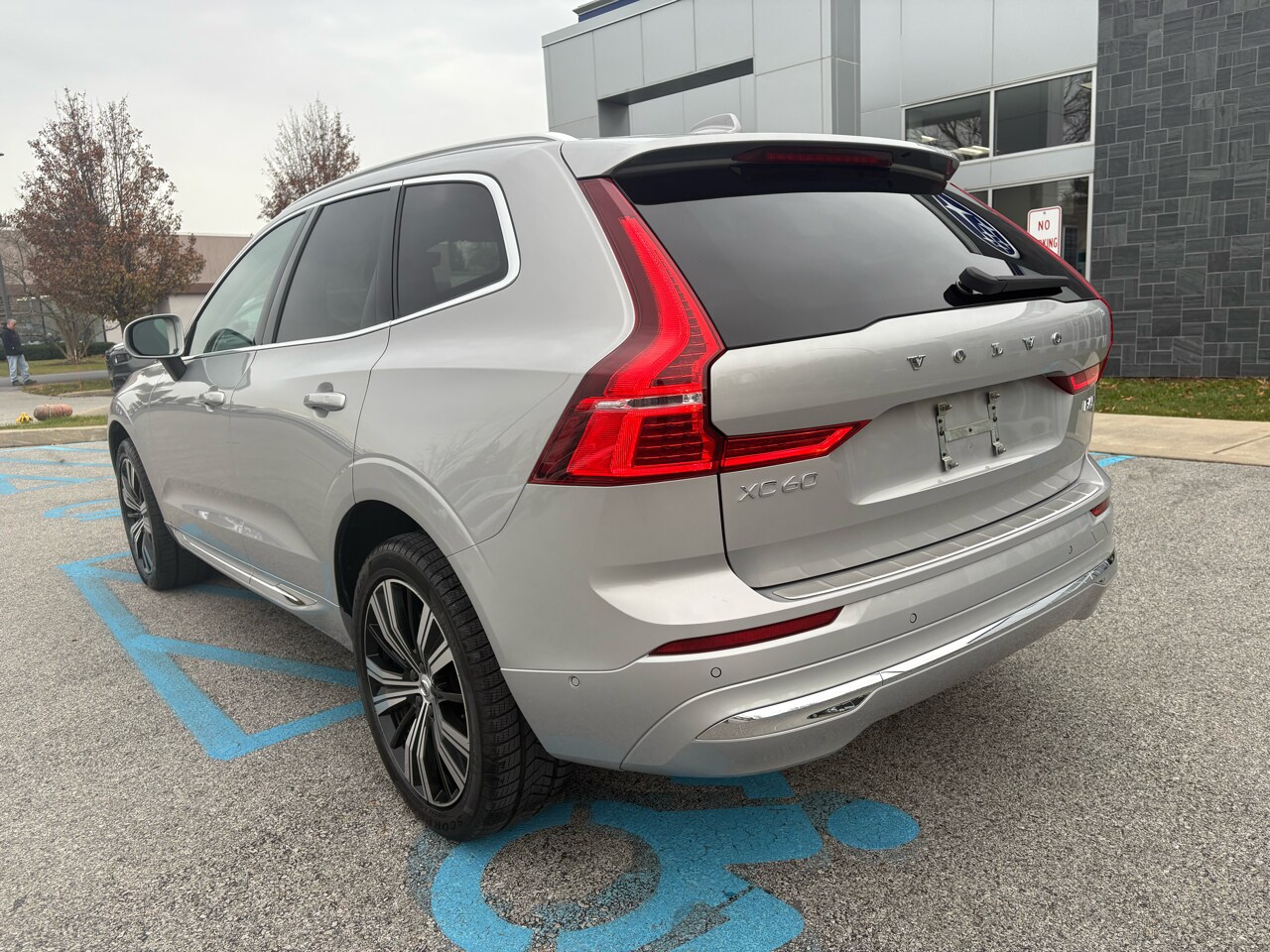 2022 Volvo XC60 Inscription photo 4