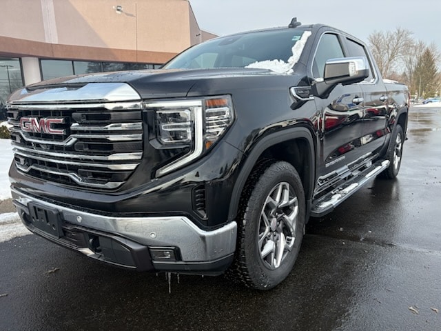 2022 GMC Sierra 1500 SLT's photo