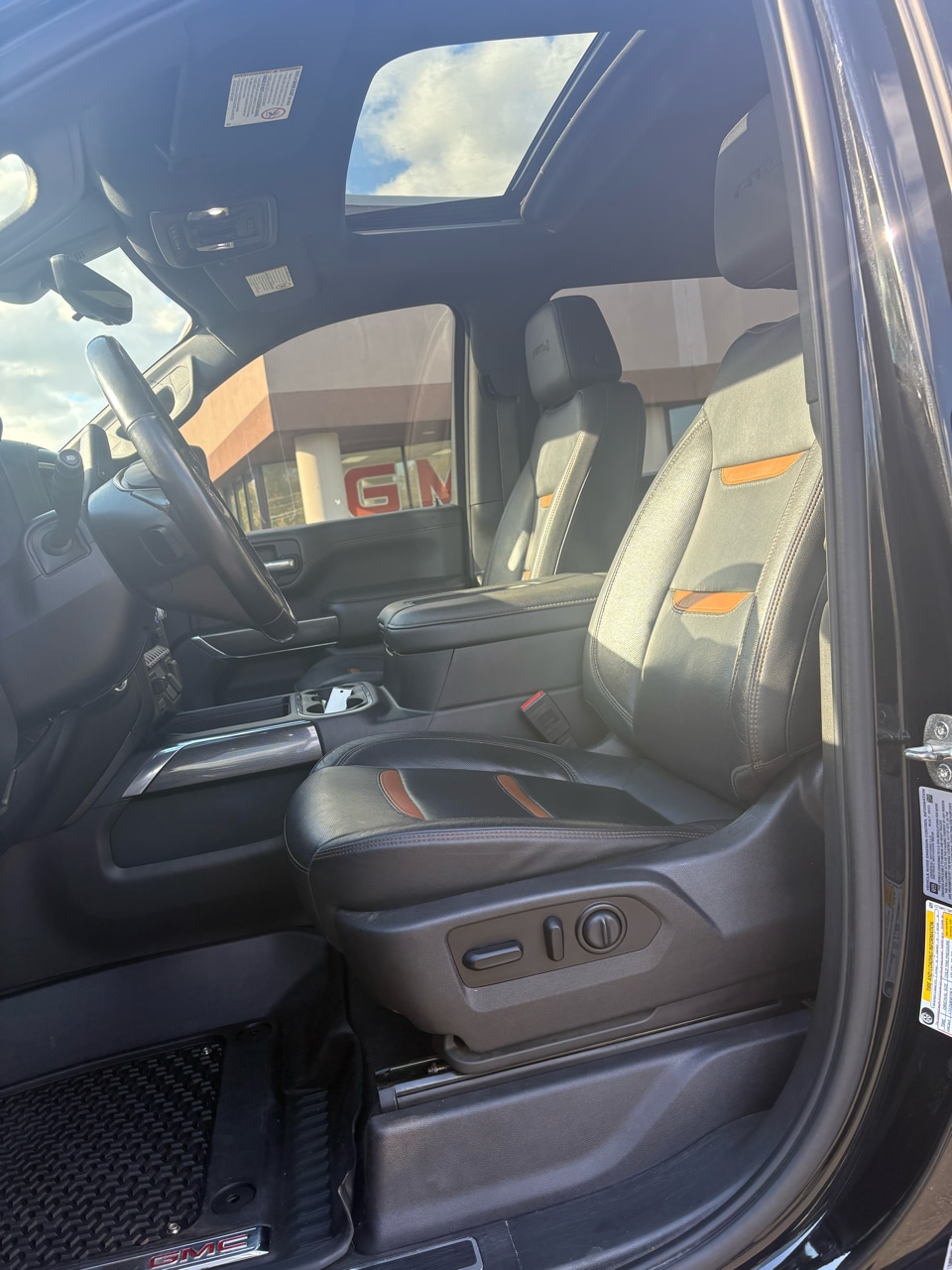 2021 GMC Sierra 2500HD AT4 - Photo 8