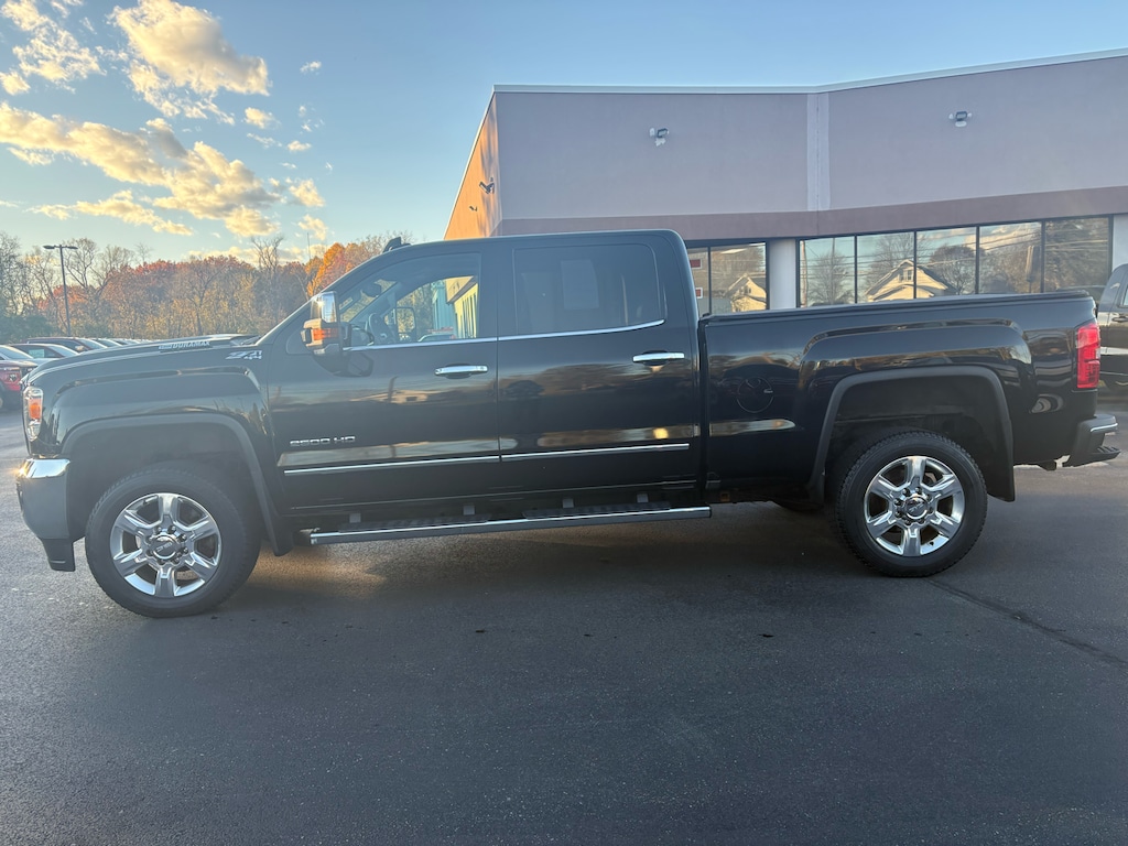Used 2019 GMC Sierra 2500HD SLT Truck Crew Cab