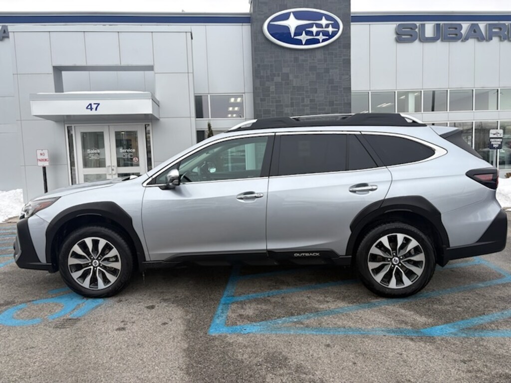Used 2023 Subaru Outback Touring SUV