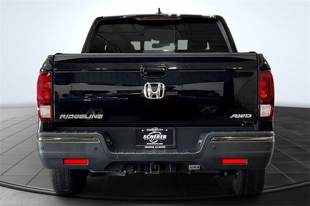 2019 Honda Ridgeline Black Edition photo 4