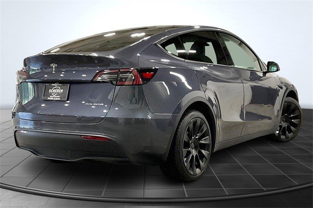 Used 2023 Tesla Model Y Long Range with VIN 7SAYGAEE2PF713375 for sale in Peoria, IL