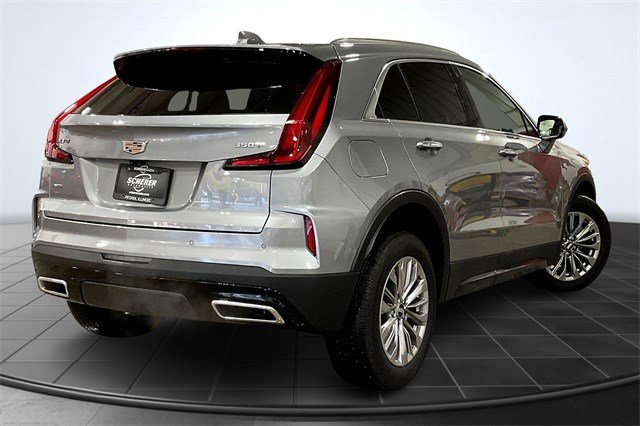 2024 Cadillac XT4 Premium Luxury photo 2