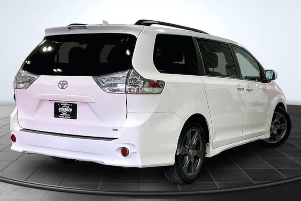 Used 2020 Toyota Sienna SE 8 Passenger Van