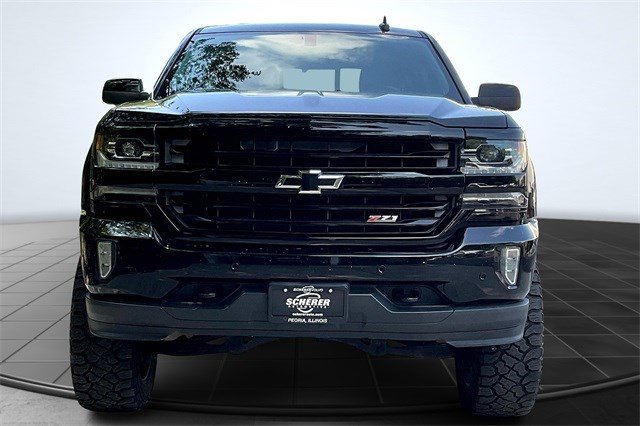 2017 Chevrolet Silverado 1500 LTZ photo 3