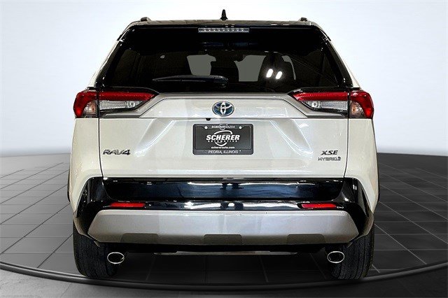 2022 Toyota RAV4 Hybrid XSE photo 4