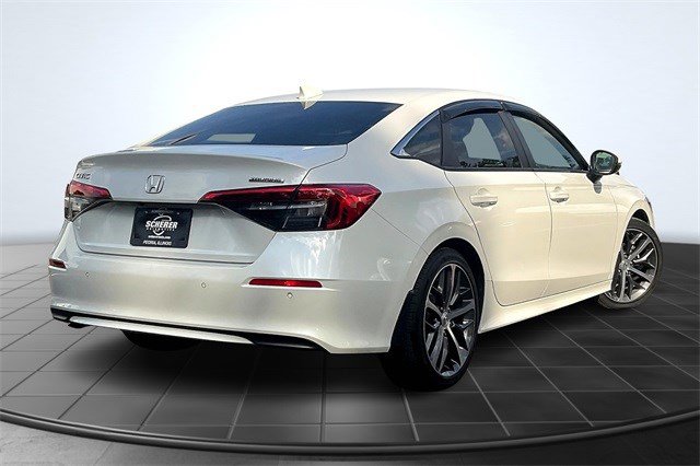 2024 Honda Civic Touring photo 2