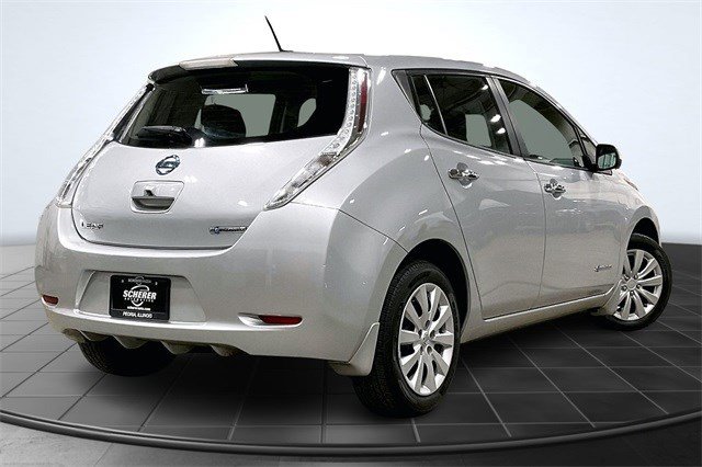 Used 2015 Nissan LEAF S with VIN 1N4AZ0CP5FC333391 for sale in Peoria, IL