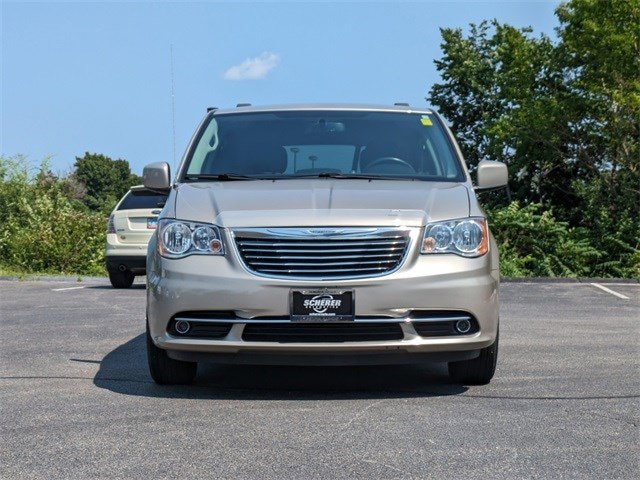 Used 2016 Chrysler Town & Country Touring with VIN 2C4RC1BG6GR206714 for sale in Peoria, IL