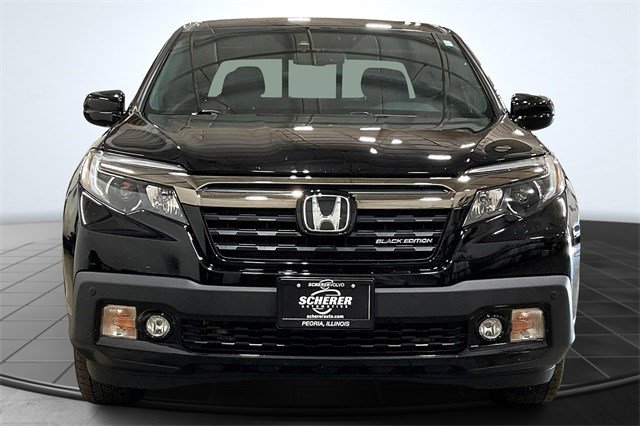 2019 Honda Ridgeline Black Edition photo 3