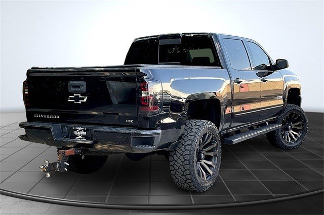 2017 Chevrolet Silverado 1500 LTZ photo 2