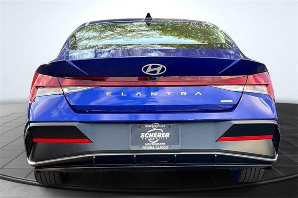 Used 2025 Hyundai Elantra Hybrid Limited Sedan
