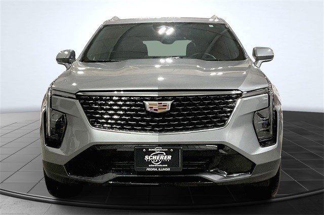 2024 Cadillac XT4 Premium Luxury photo 3