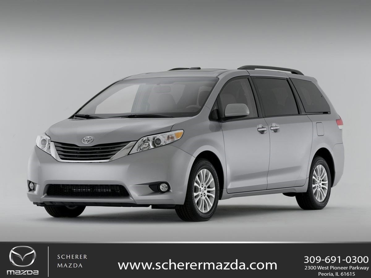 2011 Toyota Sienna XLE's photo