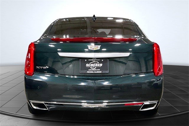 2016 Cadillac XTS Luxury photo 4