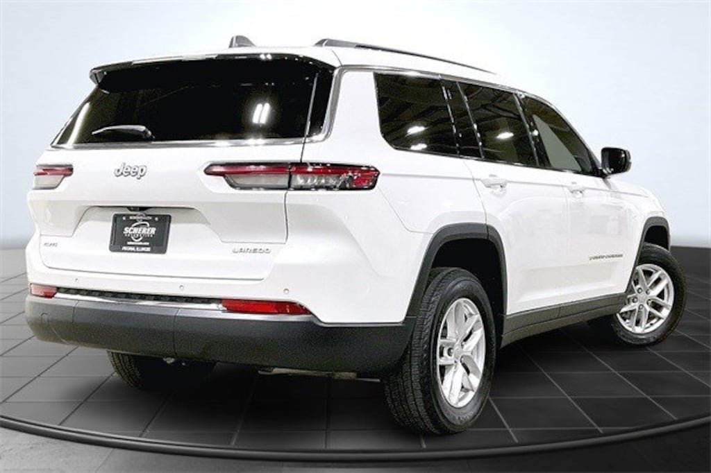 Used 2024 Jeep Grand Cherokee L Laredo SUV