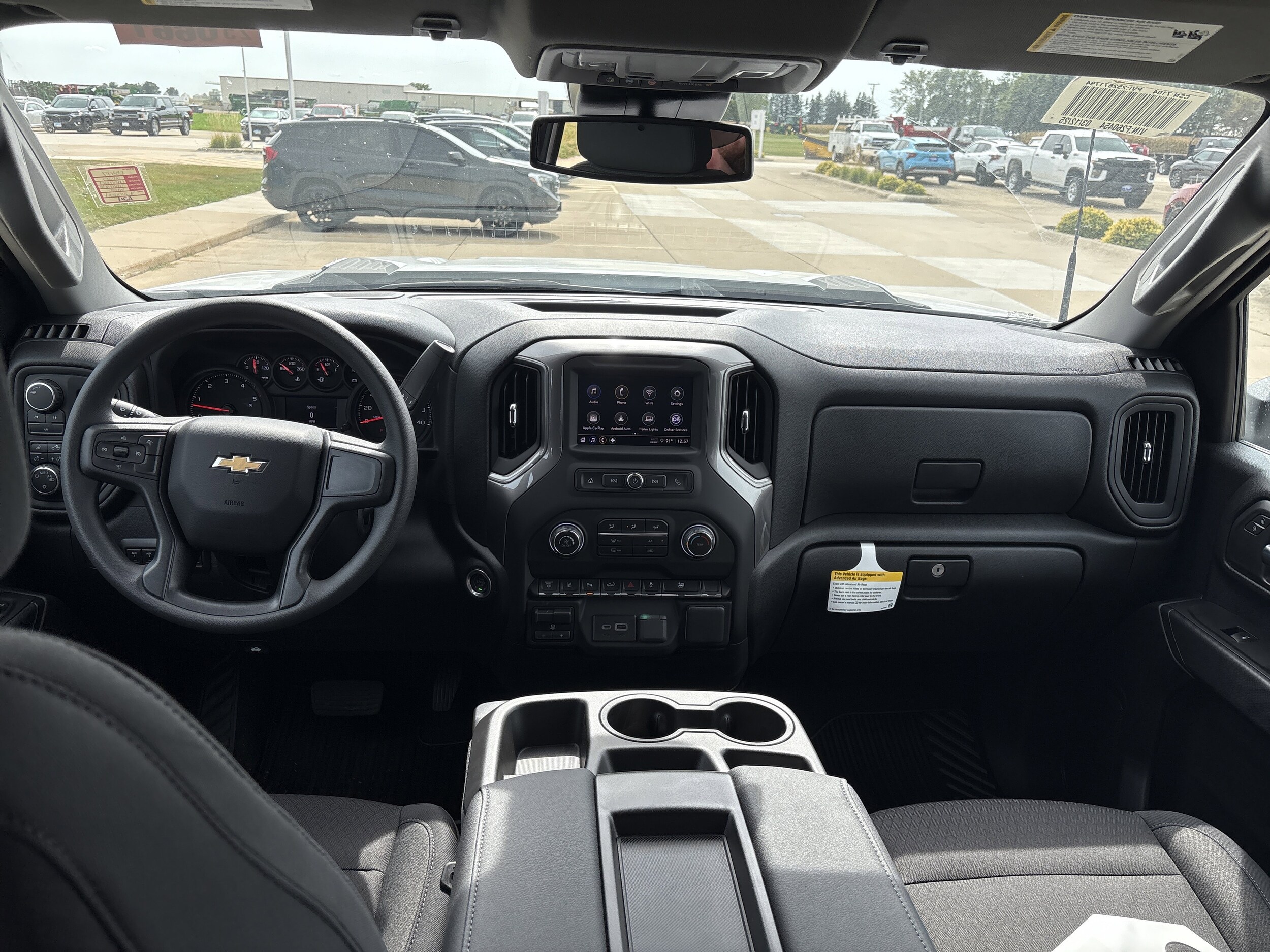 2025 Chevrolet Silverado 2500HD Custom photo 4