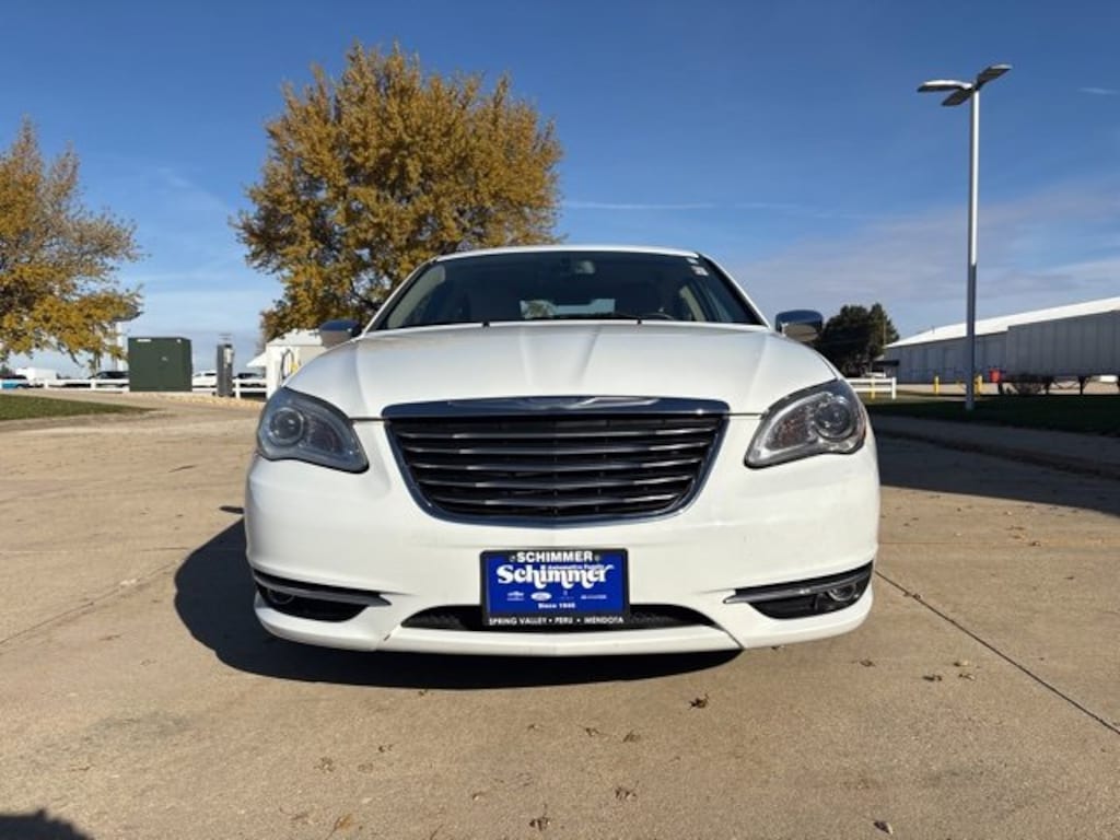 Used 2013 Chrysler 200 Limited Sedan