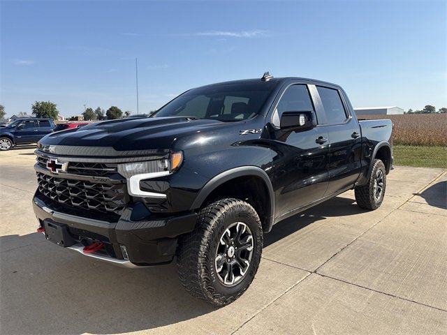2024 Chevrolet Silverado 1500 ZR2 photo 2