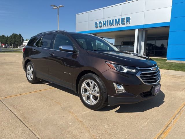 Used 2020 Chevrolet Equinox Premier with VIN 2GNAXNEV5L6152389 for sale in Mendota, IL