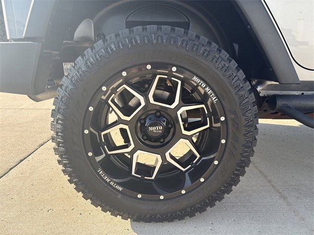 2013 Jeep Wrangler Unlimited Sport photo 2