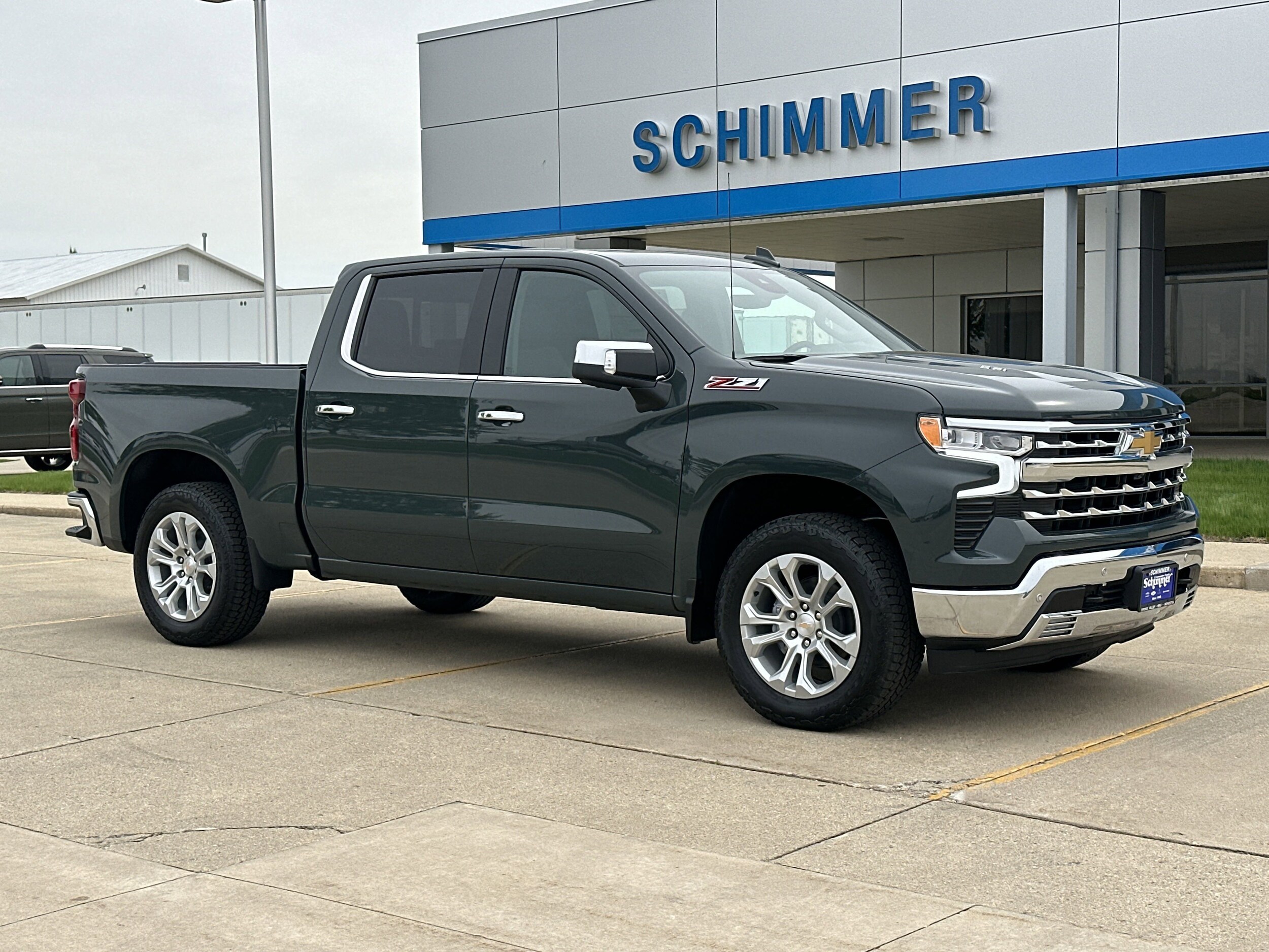 2025 Chevrolet Silverado 1500 LTZ photo 2