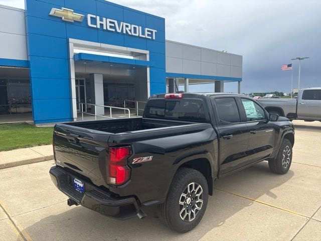 2026 Chevrolet Colorado Z71 - Photo 8