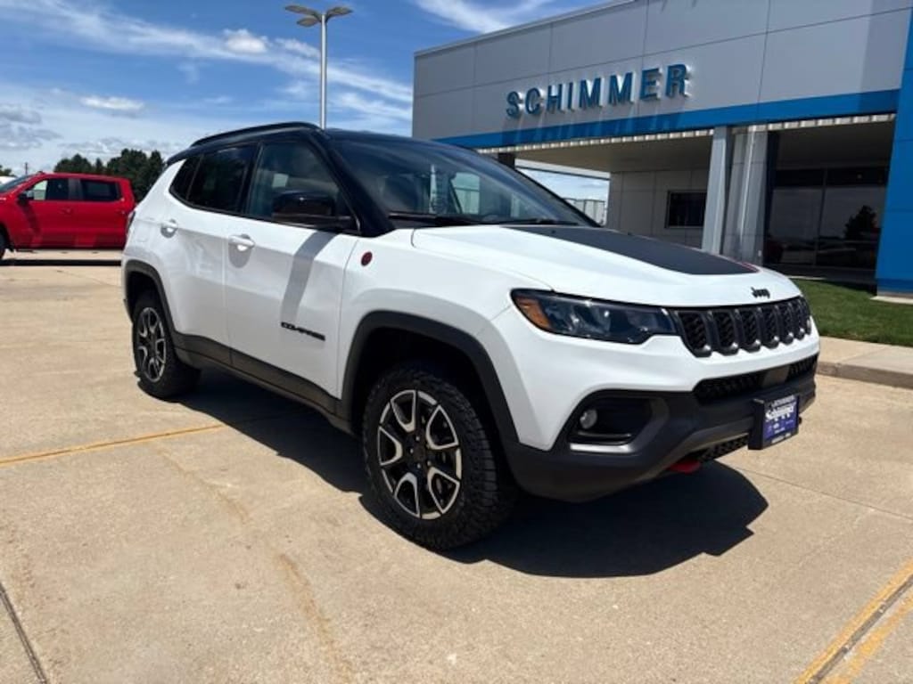 Used 2025 Jeep Compass Trailhawk SUV