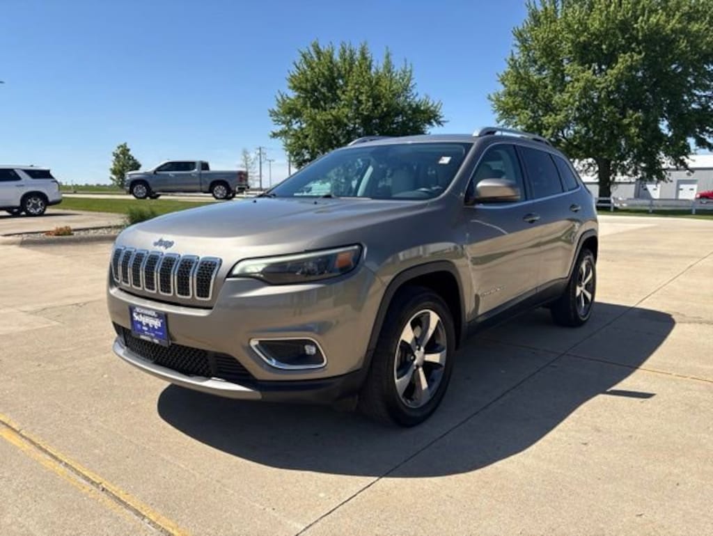 Used 2019 Jeep Cherokee Limited SUV