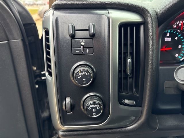 2018 Chevrolet Silverado 1500 LT - Photo 22