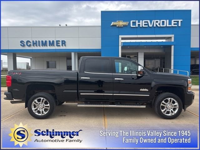 Black 2019 Chevrolet Silverado 2500HD High Country Crew Cab 4WD Pickup Truck Four-Wheel Drive Automatic