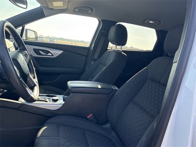 2022 Chevrolet Blazer 2LT photo 2