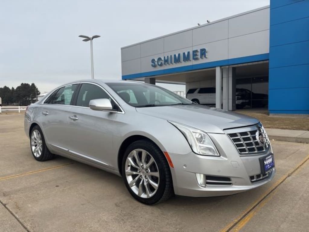 Used 2015 CADILLAC XTS Luxury Sedan