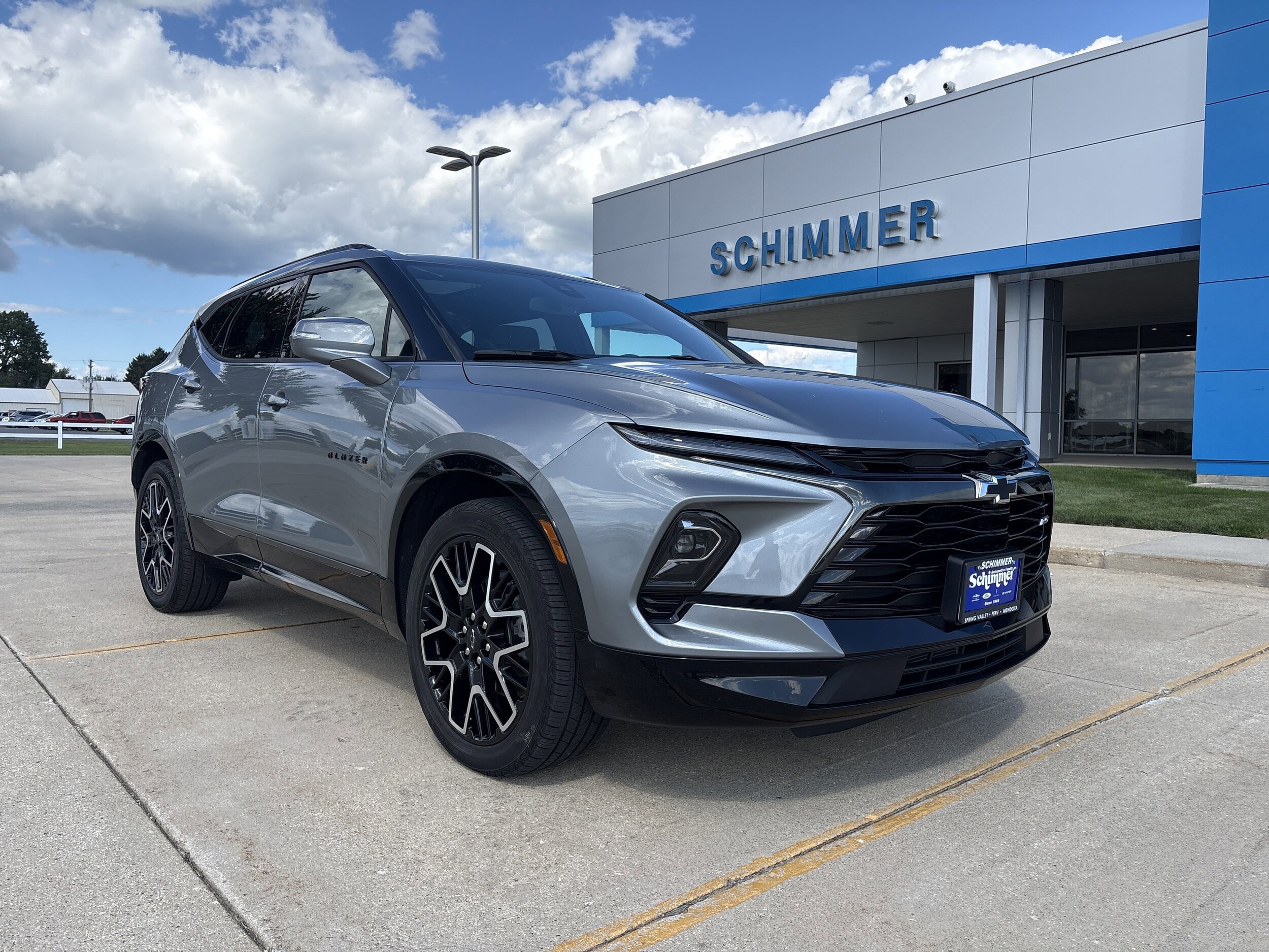 2023 Chevrolet Blazer RS photo 2