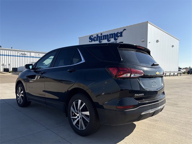 2022 Chevrolet Equinox LT photo 3