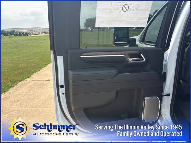 2026 Chevrolet Silverado 3500HD High Country - Photo 15