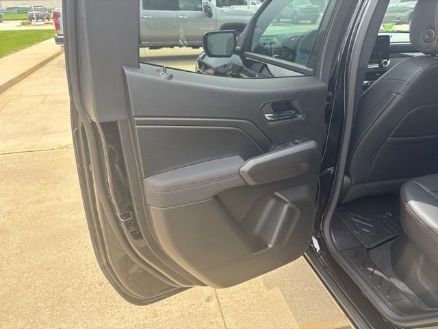 2026 Chevrolet Colorado Z71 - Photo 15