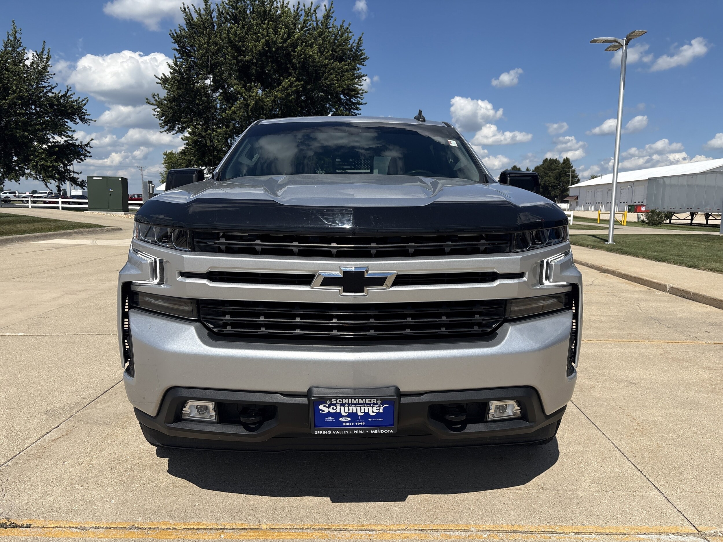 2021 Chevrolet Silverado 1500 RST photo 3
