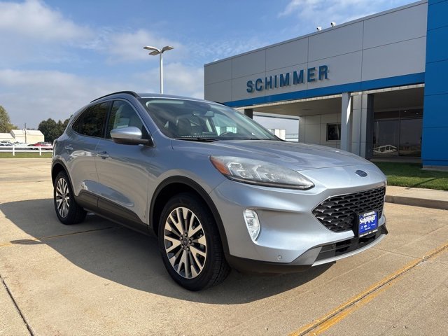 2022 Ford Escape Titanium photo 2