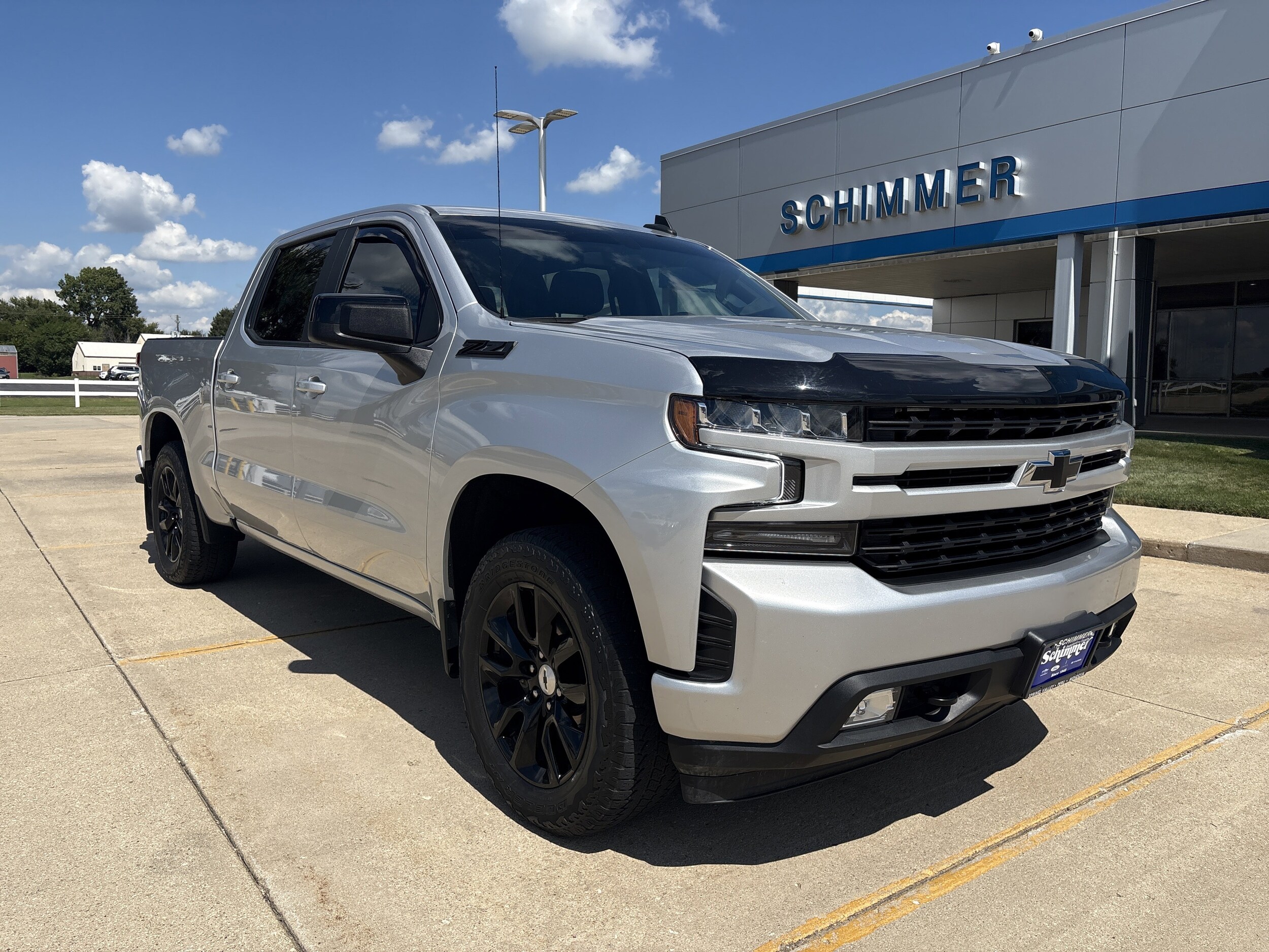 2021 Chevrolet Silverado 1500 RST photo 2