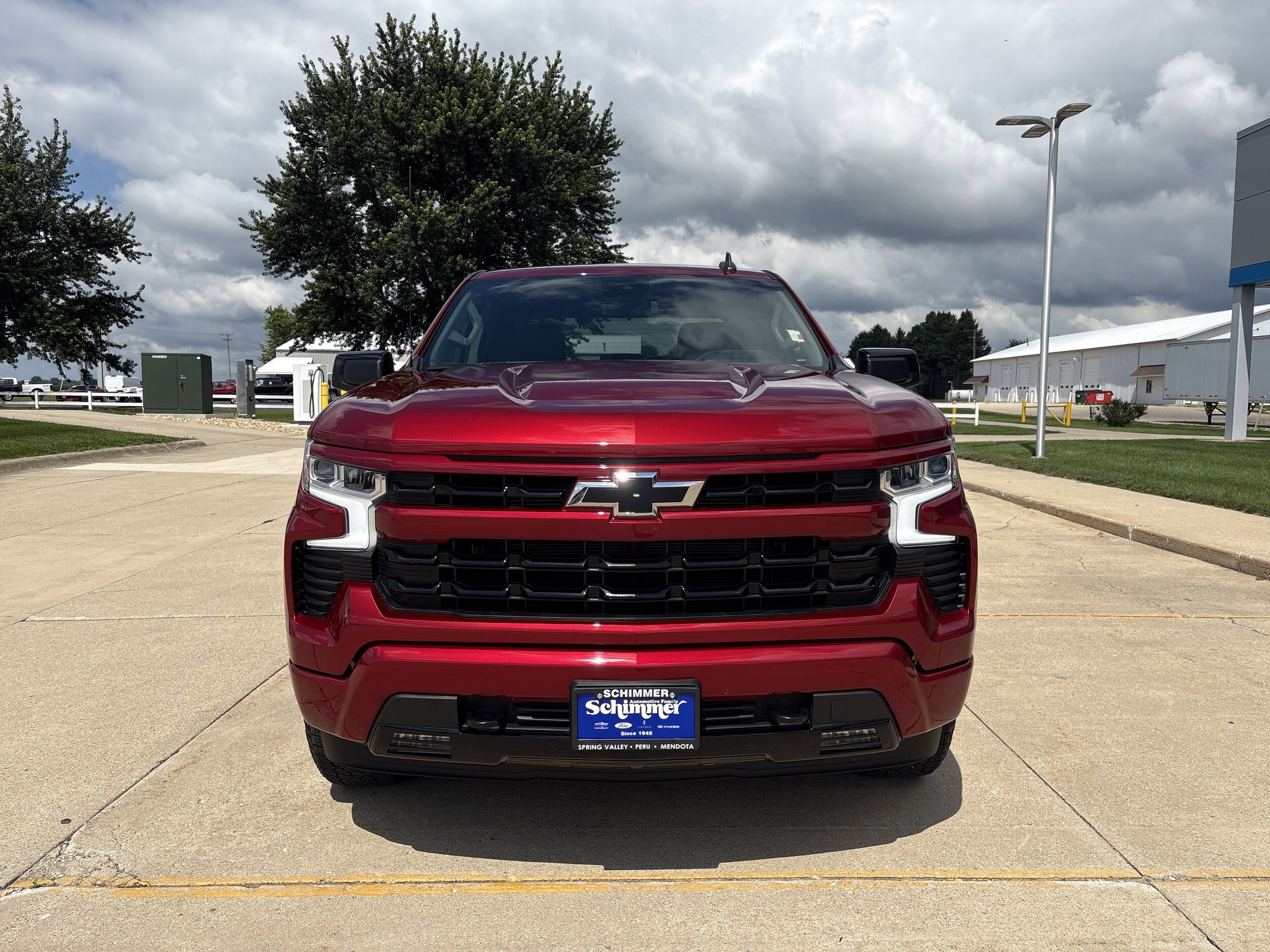 2023 Chevrolet Silverado 1500 RST photo 3