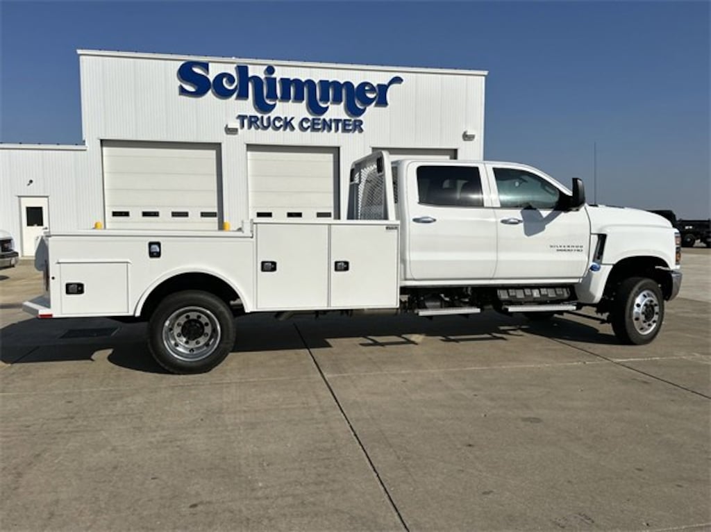 New 2024 Chevrolet Silverado 6500 HD LT Truck