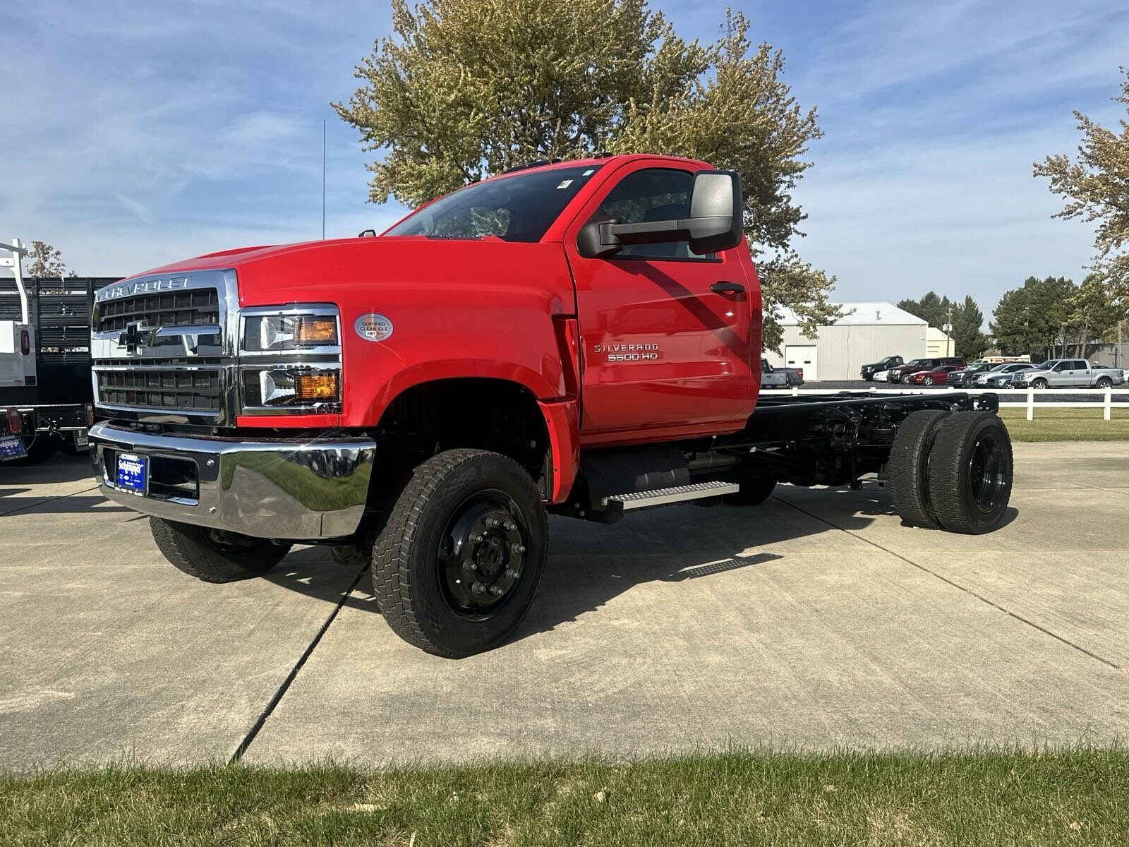 2024 Chevrolet Silverado 5500HD Work Truck photo 2
