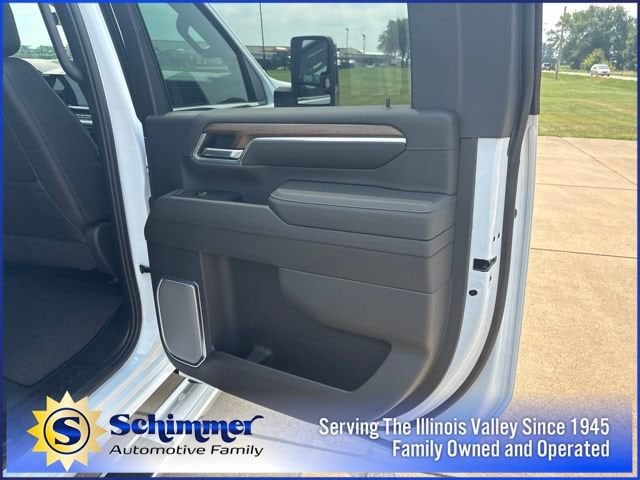 2026 Chevrolet Silverado 3500HD High Country - Photo 20